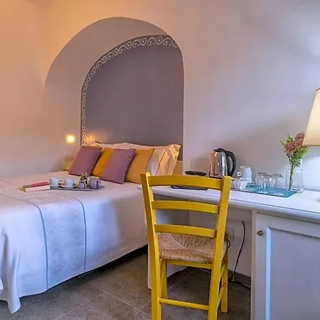 Boutique Sant'andrea & Relais 3* オルビア
